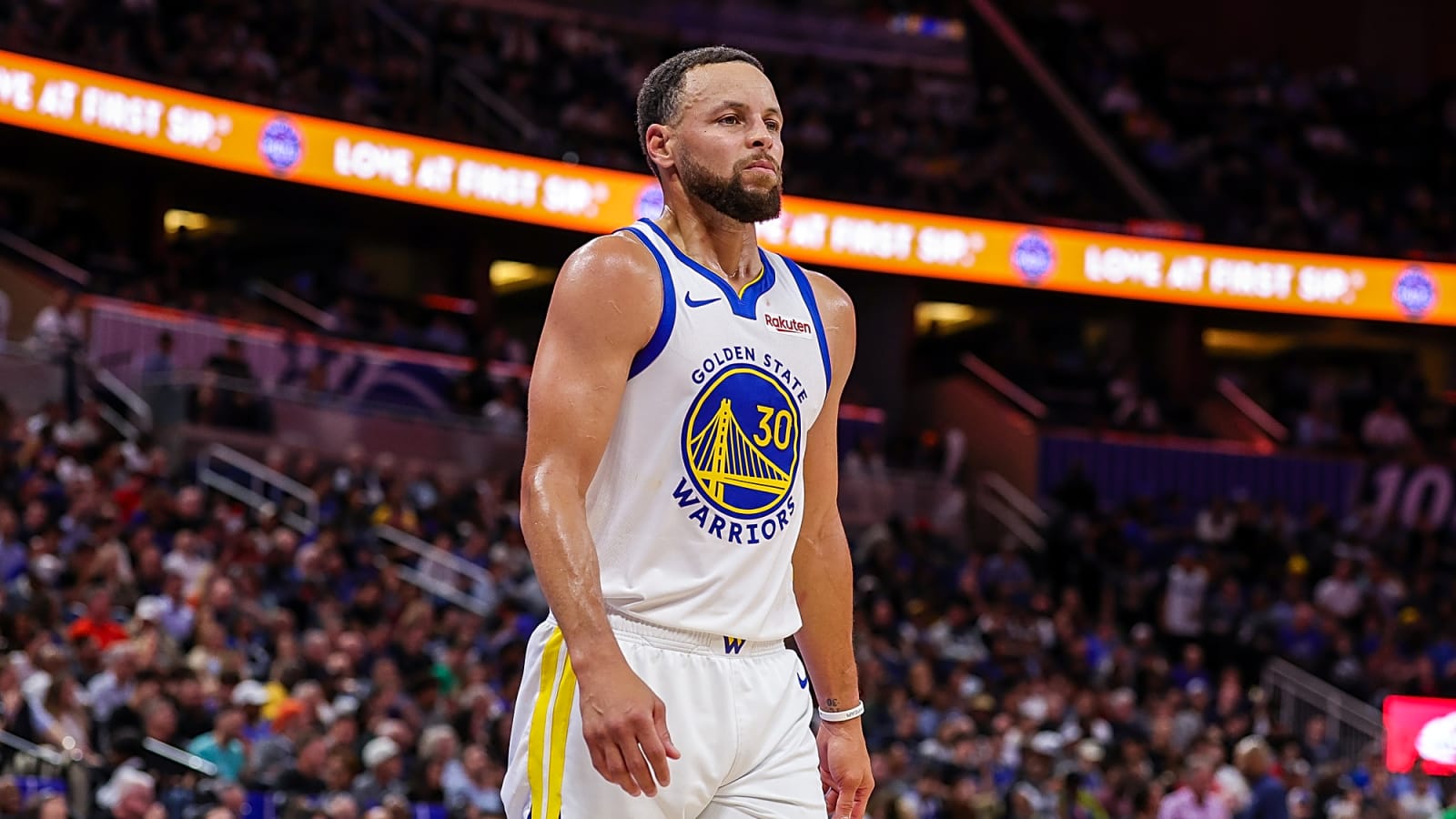 Steph Curry debuts a bizarre new celebration