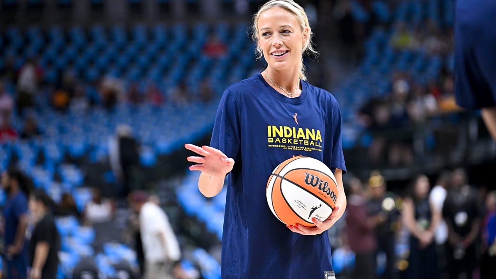  Sophie Cunningham Lightens the Mood, Jokes About Naming Her Knee Brace After Injury Setback