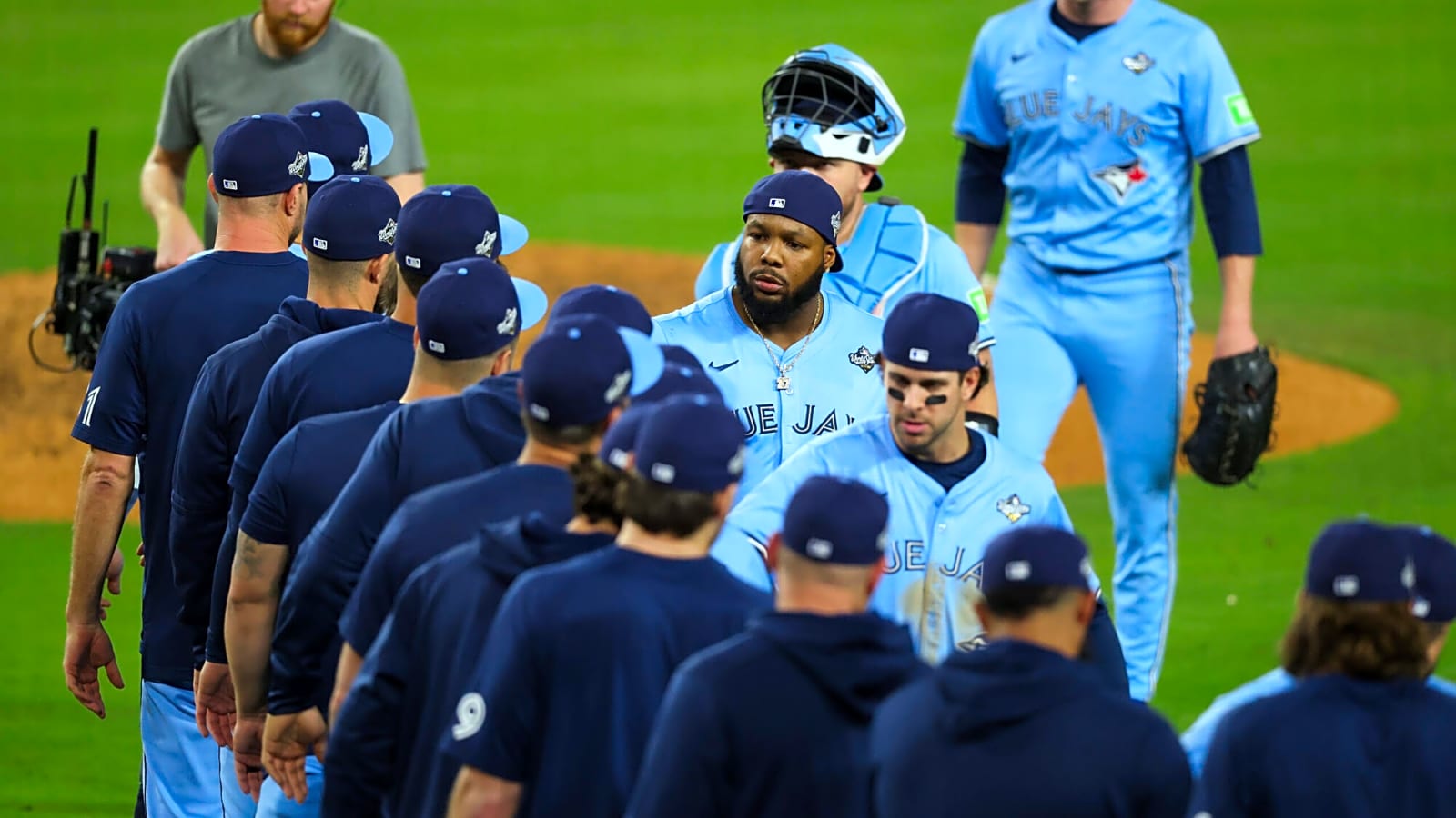 Instant Reaction: Blue Jays even up World Series with 6-2 victory in Game 4 of World Series
