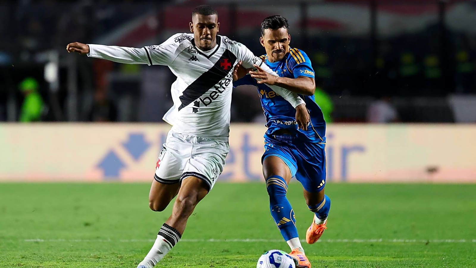 Report: Tottenham scout 19-year-old Barcelona target, ready to offer €30m