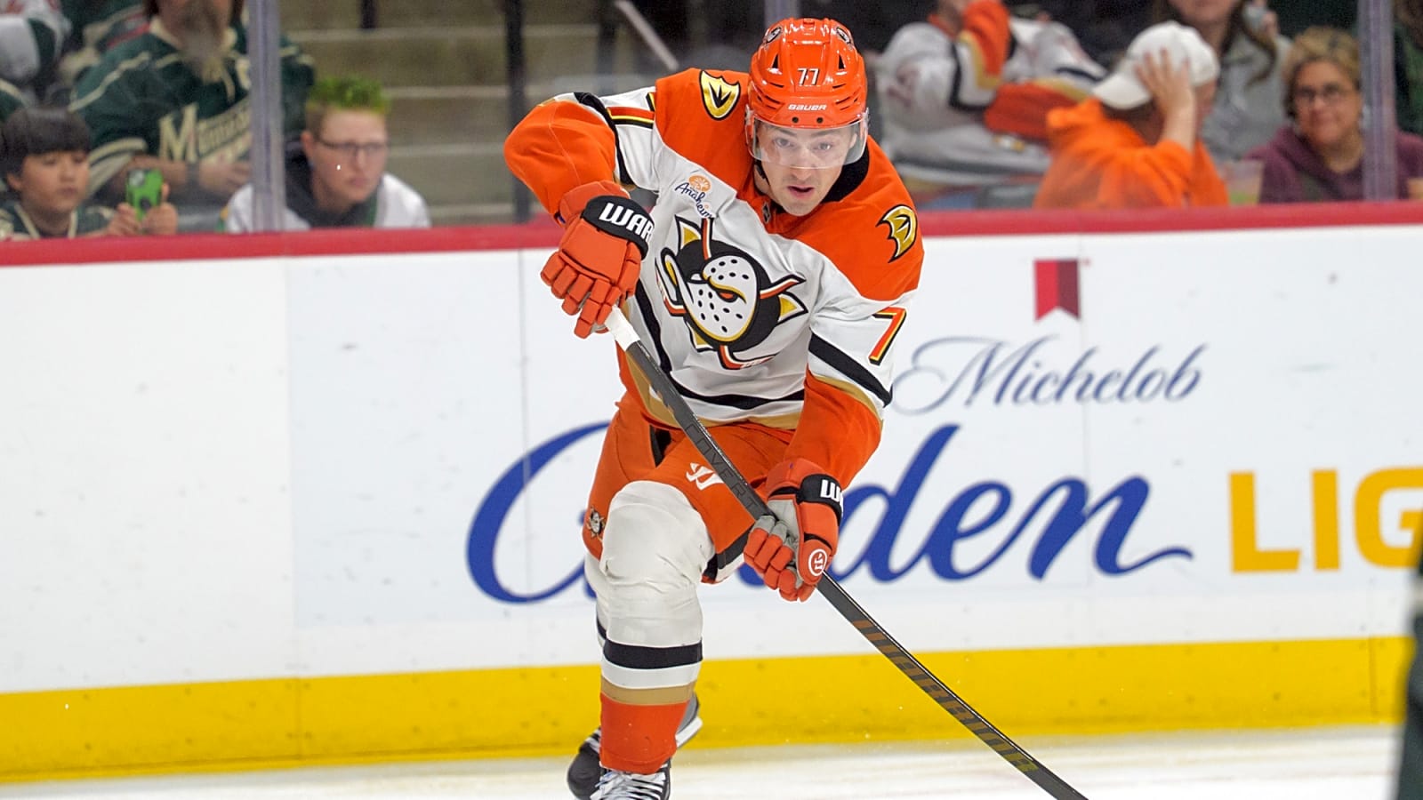 Panthers Bring Back Radko Gudas on Six-Year Deal