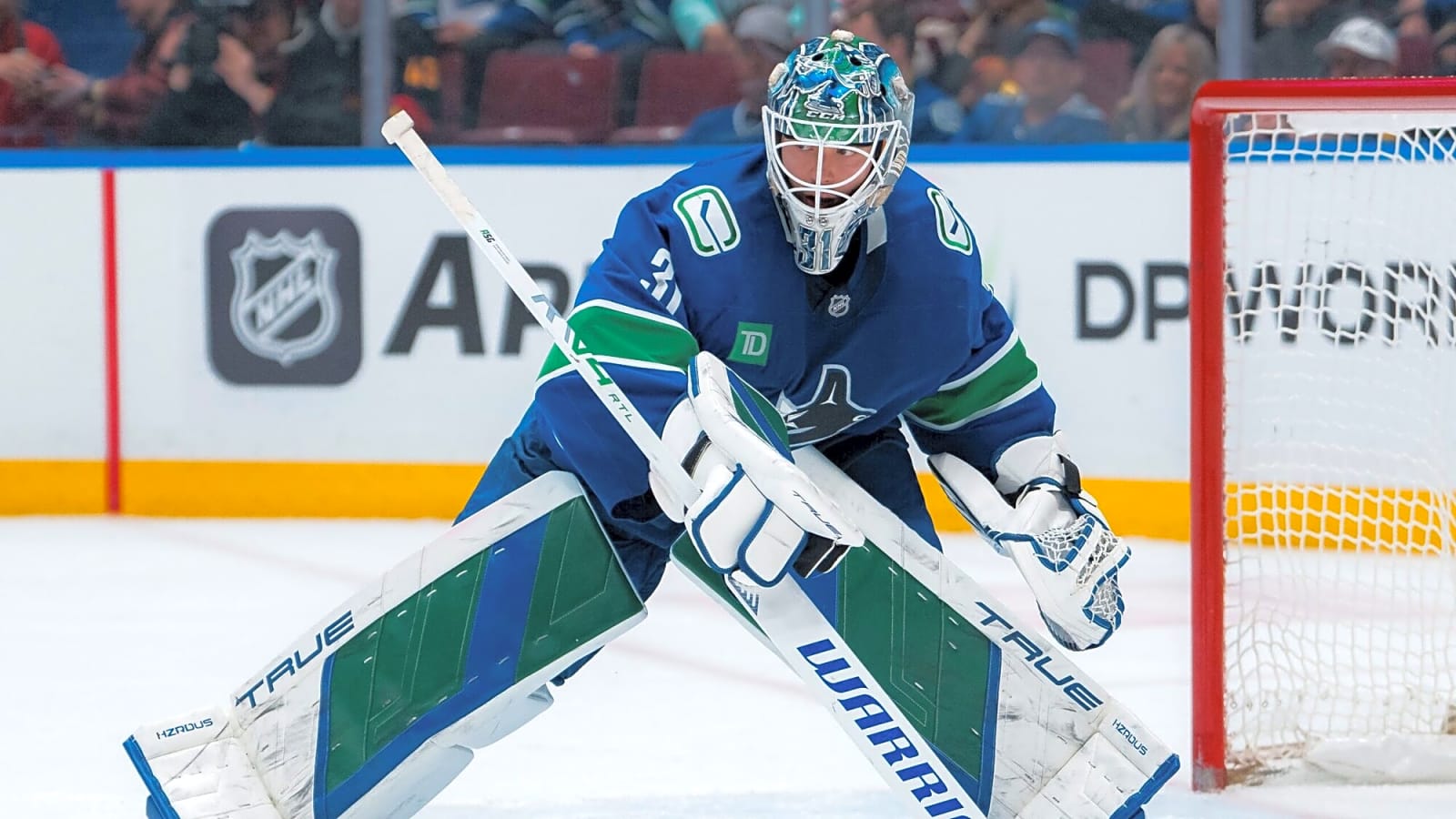 Canucks trade Arturs Silovs to Penguins for Chase Stillman, 2027 pick