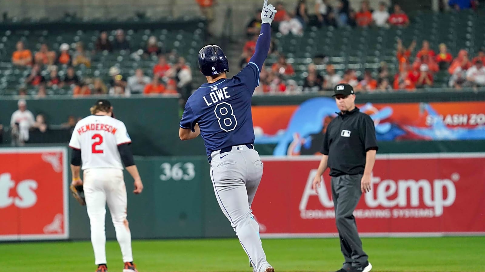 Rays trade Brandon Lowe to Pirates in three-team trade