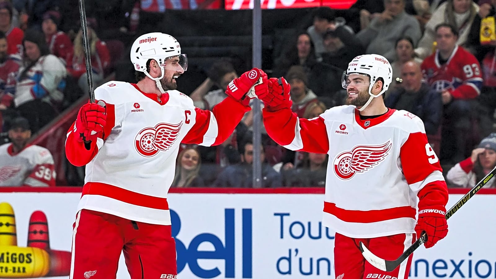 Dylan Larkin's trade request 'sucks,' but Alex DeBrincat still has his back