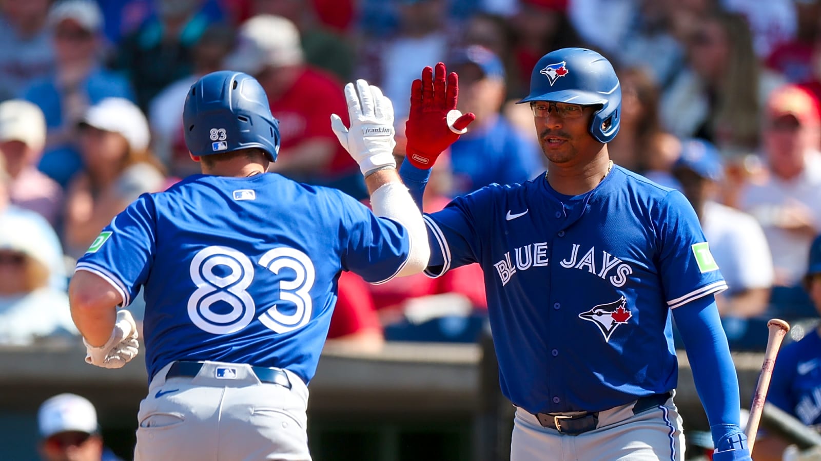 Report: Cubs sign intriguing free agent catcher