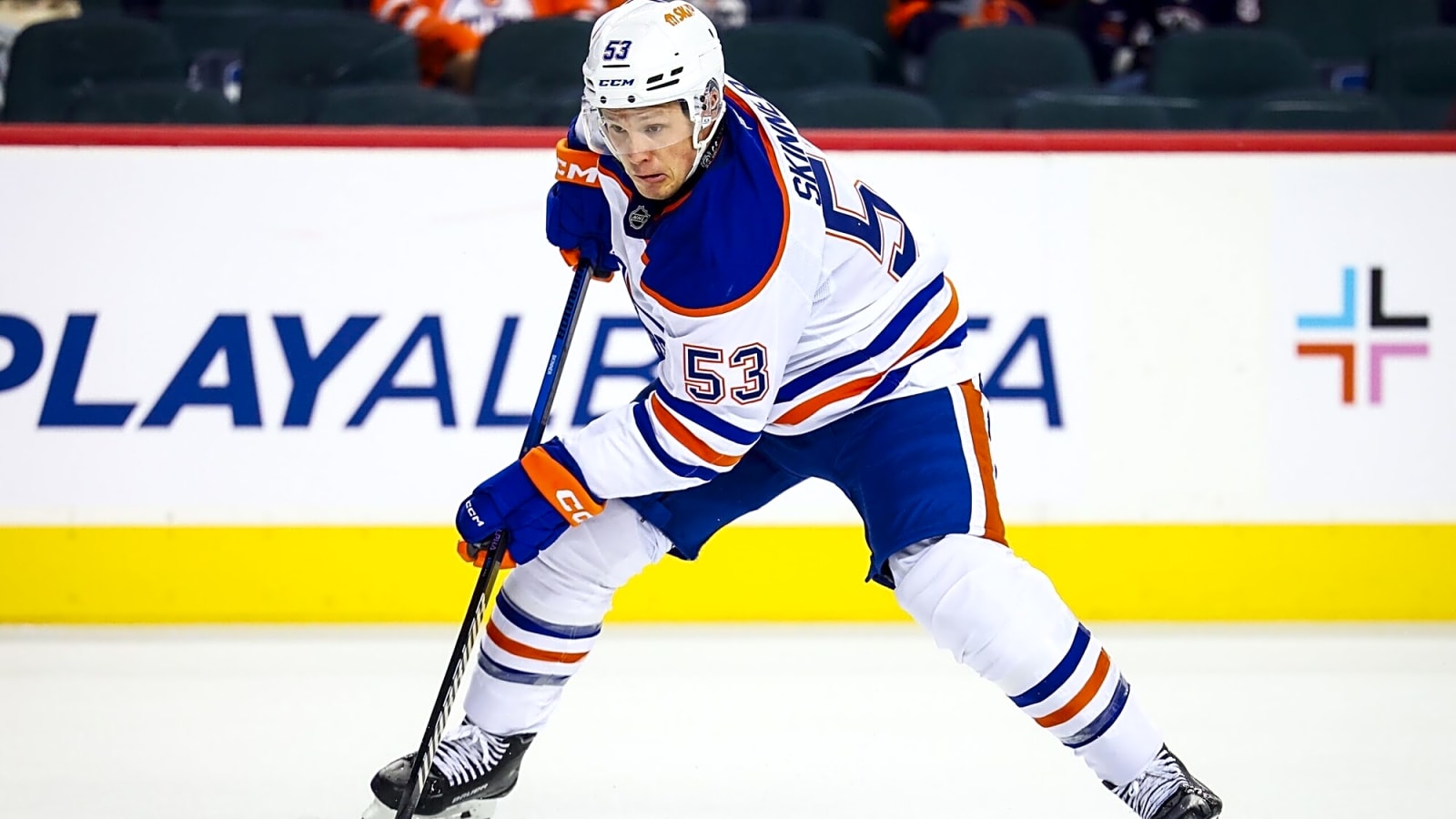 Sharks sign forward Jeff Skinner to one-year contract