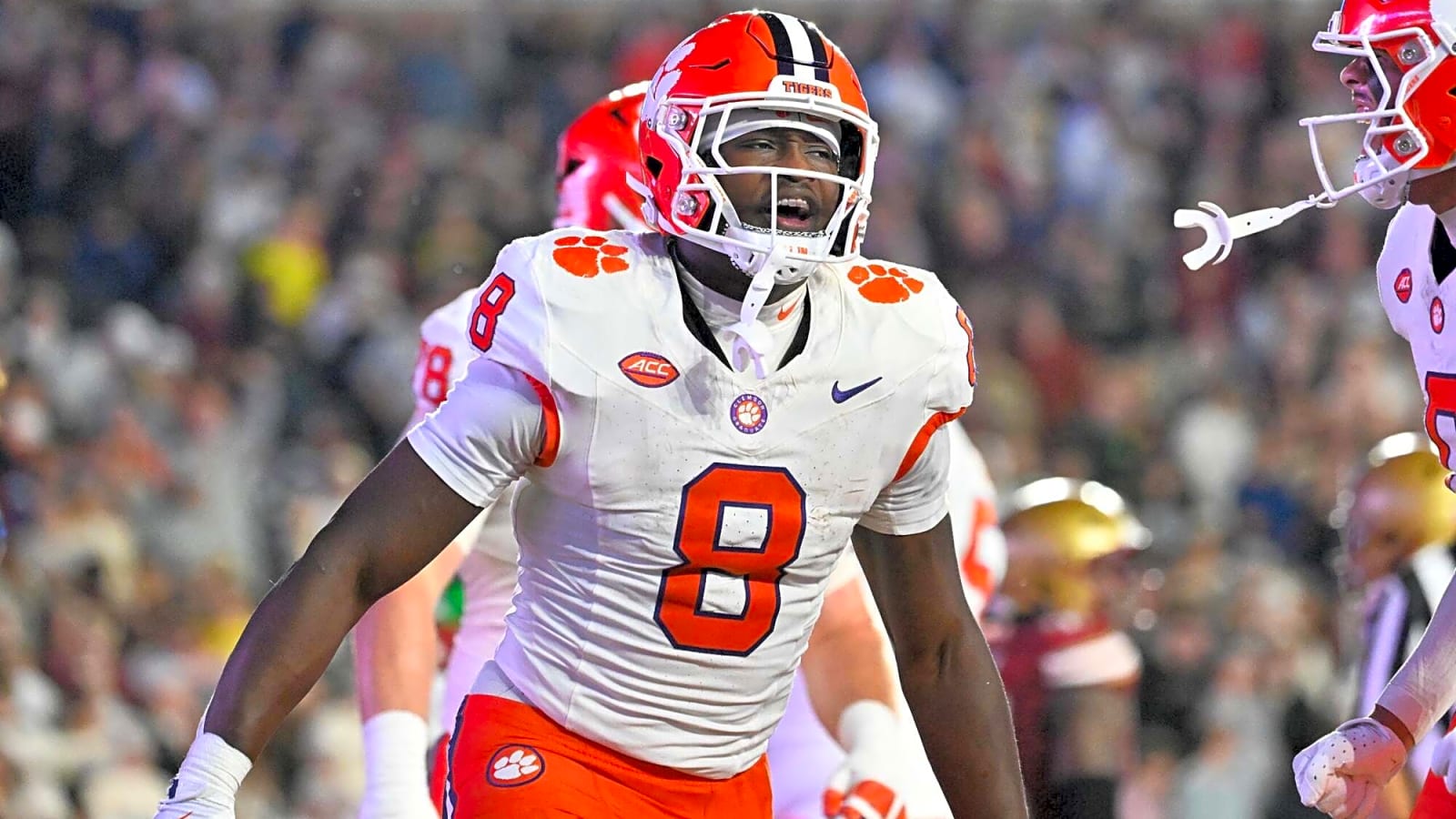 Intriguing 2026 NFL Draft prospect reveals private workout with Commanders, which could shake up position group even more