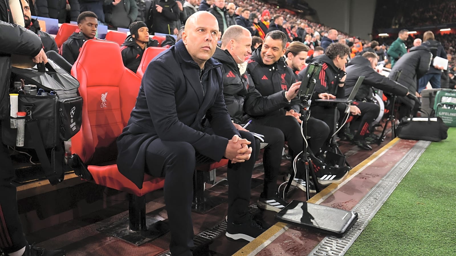 Slot drops mega clue about imminent January signing after Frimpong injury leaves Liverpool panicking