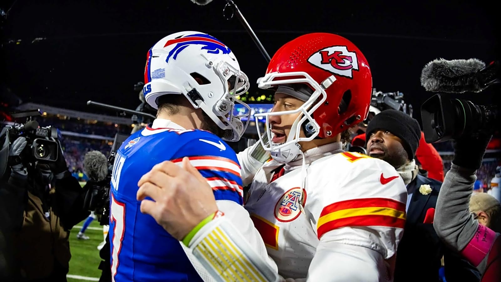 Top QB Matchups on the 2025 Slate: Mahomes vs. Allen in Week 9 MVP Showdown