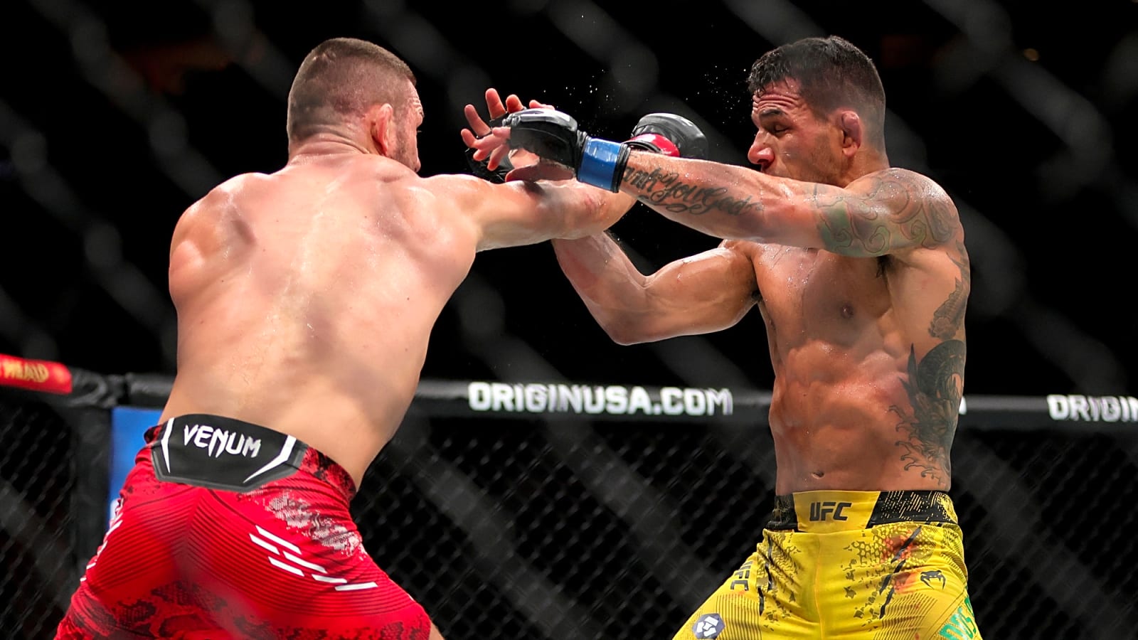 Dos Anjos Reveals Three Surgeries Nearly Ended Career