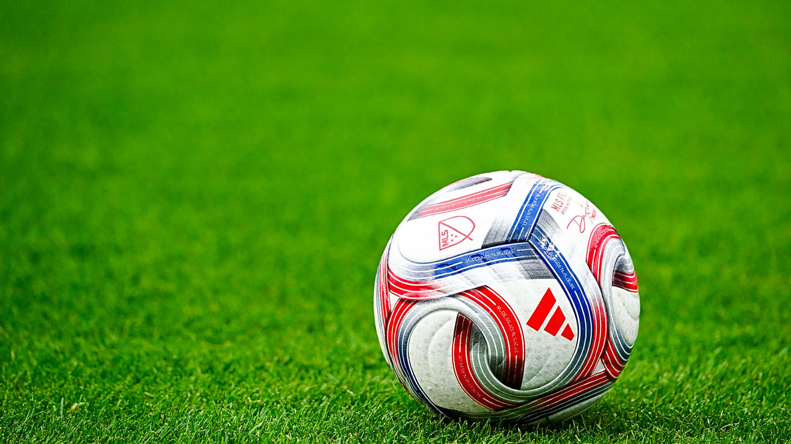 Glazers look to sell Manchester United