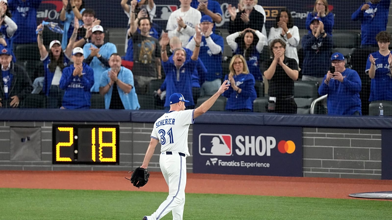 Should the Blue Jays bring back Max Scherzer?