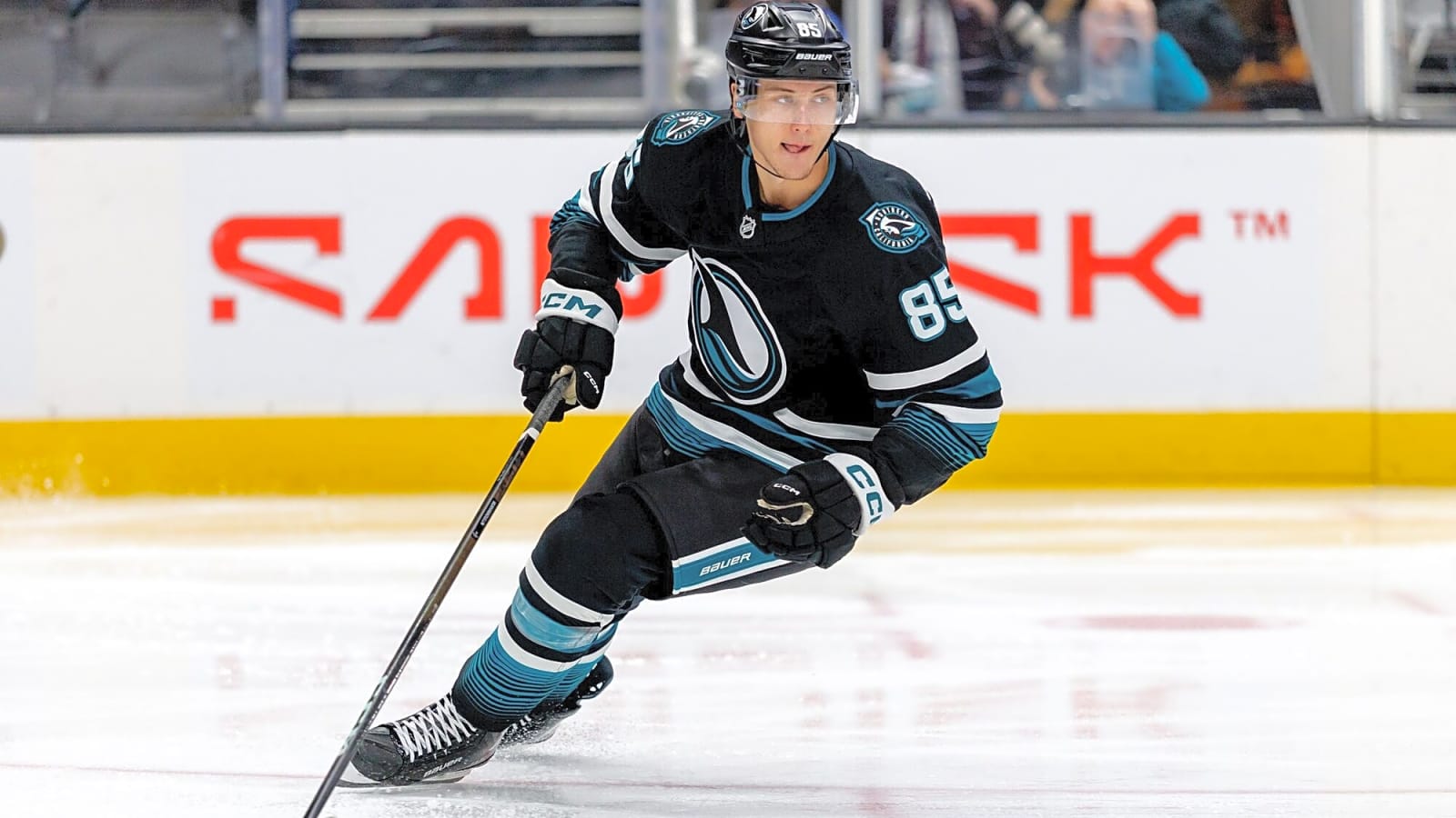 Oilers re-sign Shakir Mukhamadullin to two-year contract