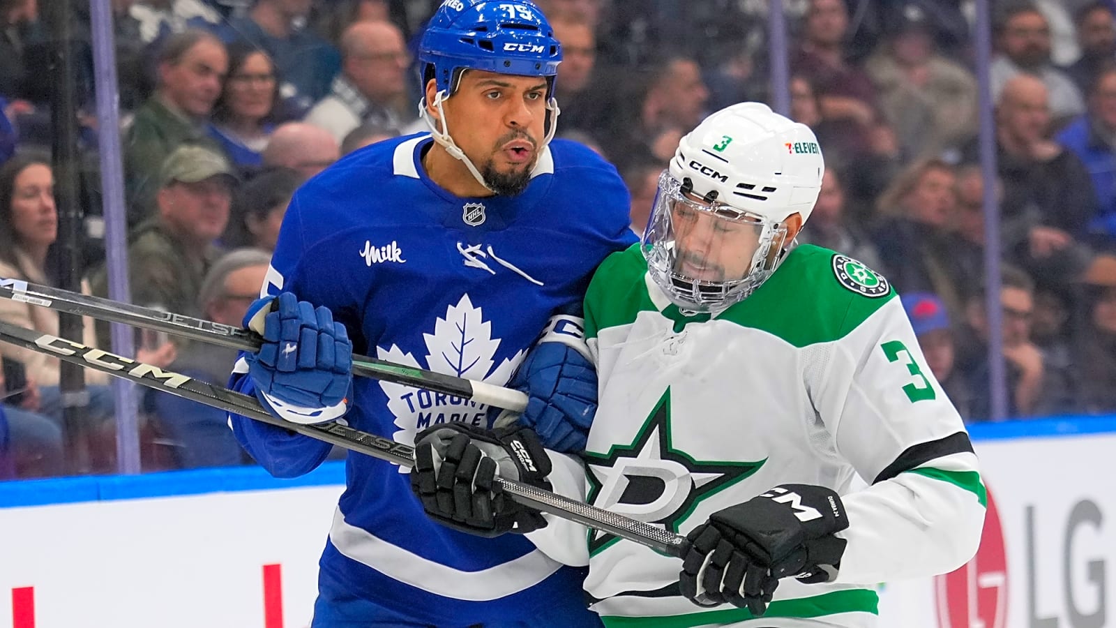 900-Game NHL Veteran and Maple Leafs Winger Reveals Shocking Retirement Timeline