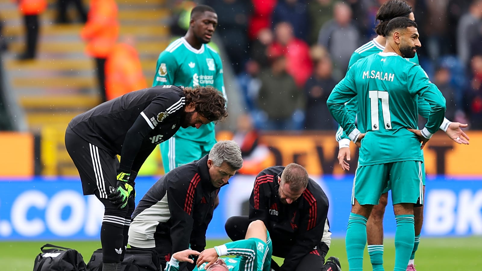 Ex-FIFA official blasts Michael Oliver for major call in Liverpool win