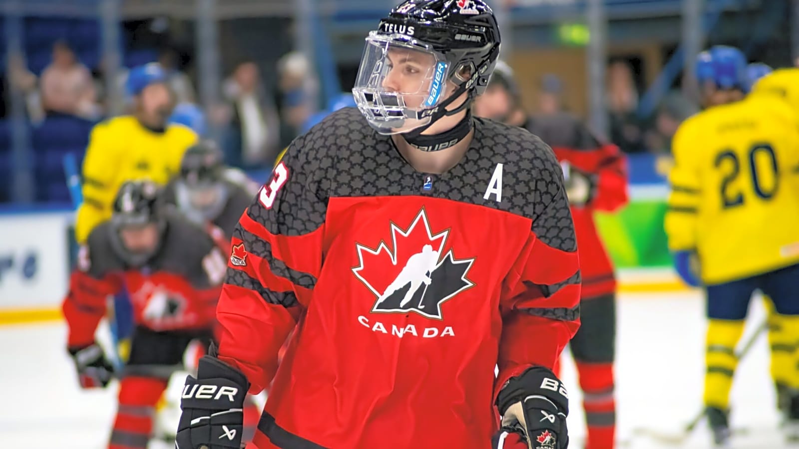 Sharks sign Carson Wetsch to entry-level contract