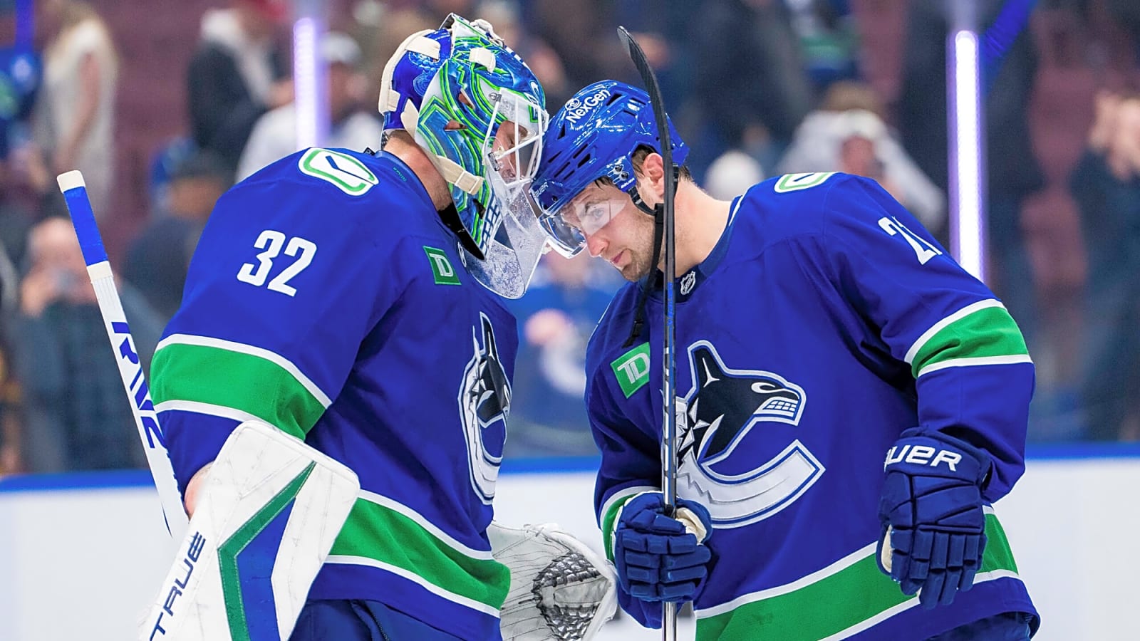 Scenes from morning skate: Lankinen starts, Höglander replaces Douglas for Canucks vs. Panthers