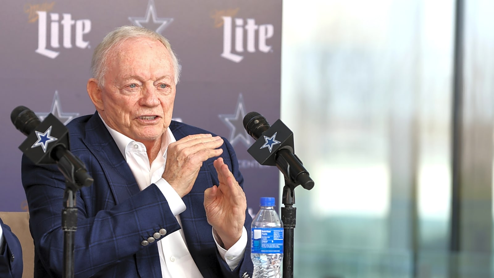 Dallas Cowboys: Jerry Jones’ Post-NFL Draft Message Could Fire Up Dak Prescott