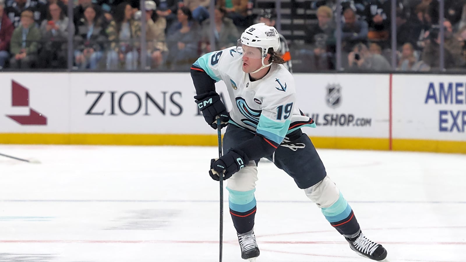 Bruins linked to $25M player amid push to reload