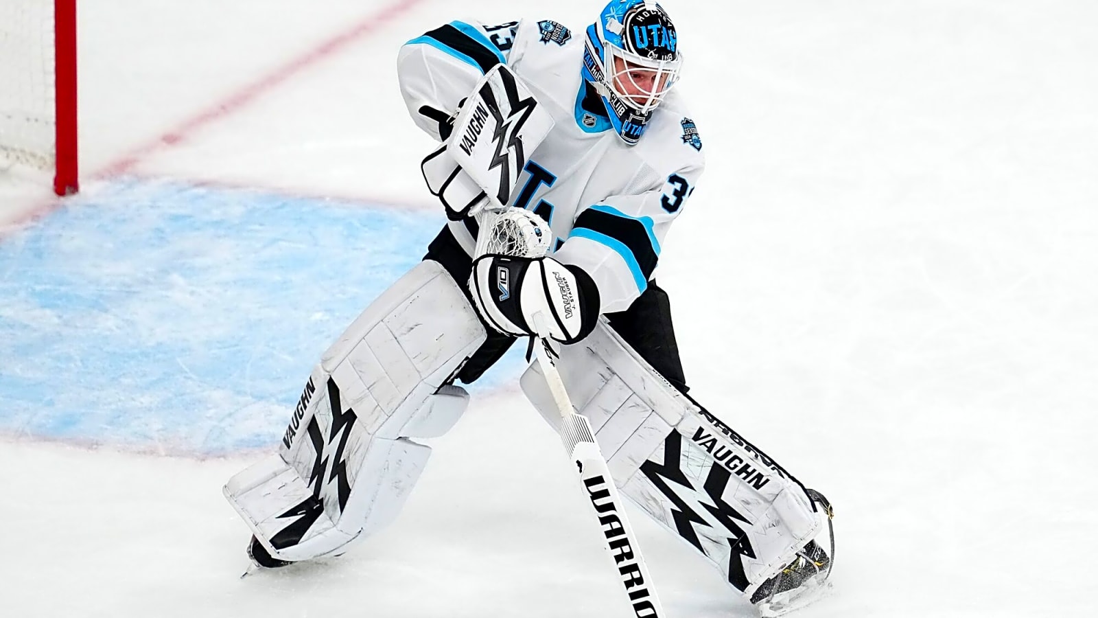 Utah signs Jaxson Stauber to two-year extension