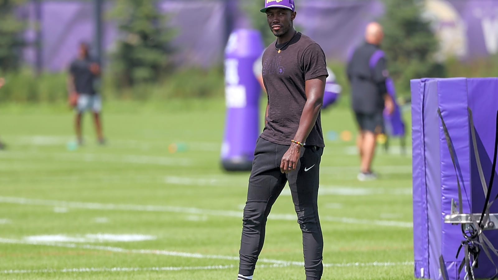 Vikings’ Interim GM Traded Away $100M Pass Rusher Mid-Draft