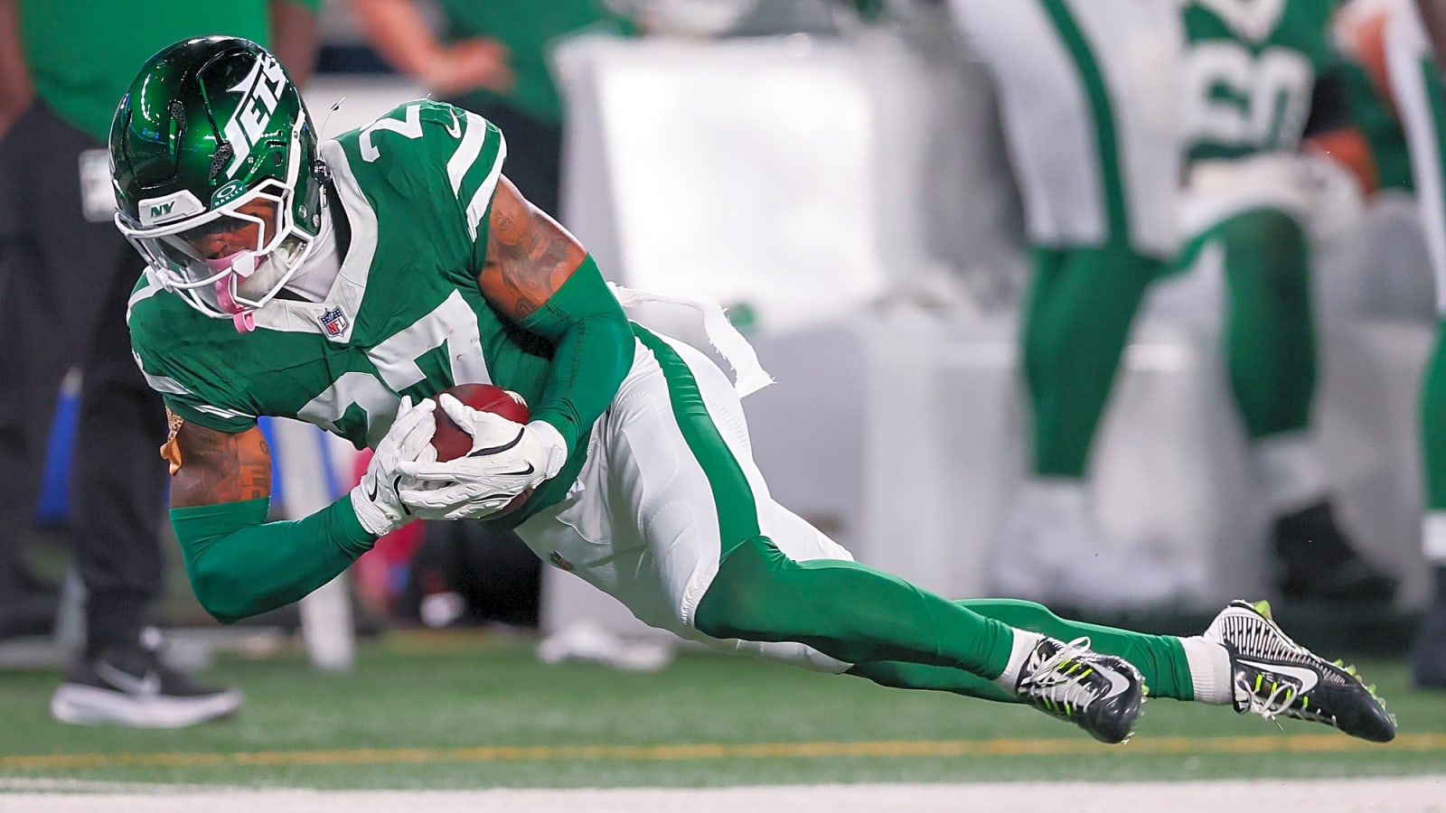 Malachi Moore stands out in first New York Jets start