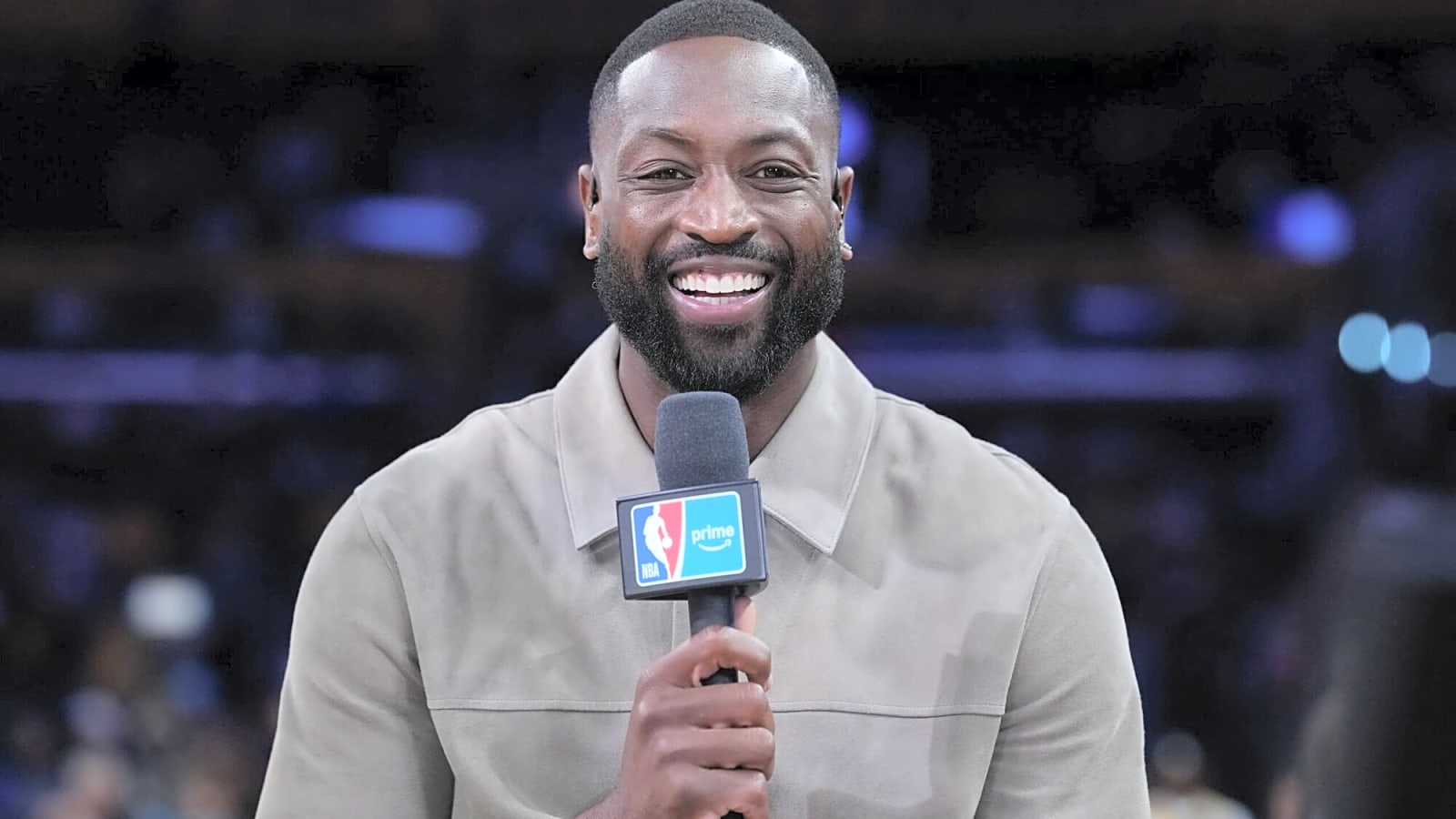 WATCH: Anderson Varejao returns to the Cleveland Cavaliers after five years, image size:1600x900