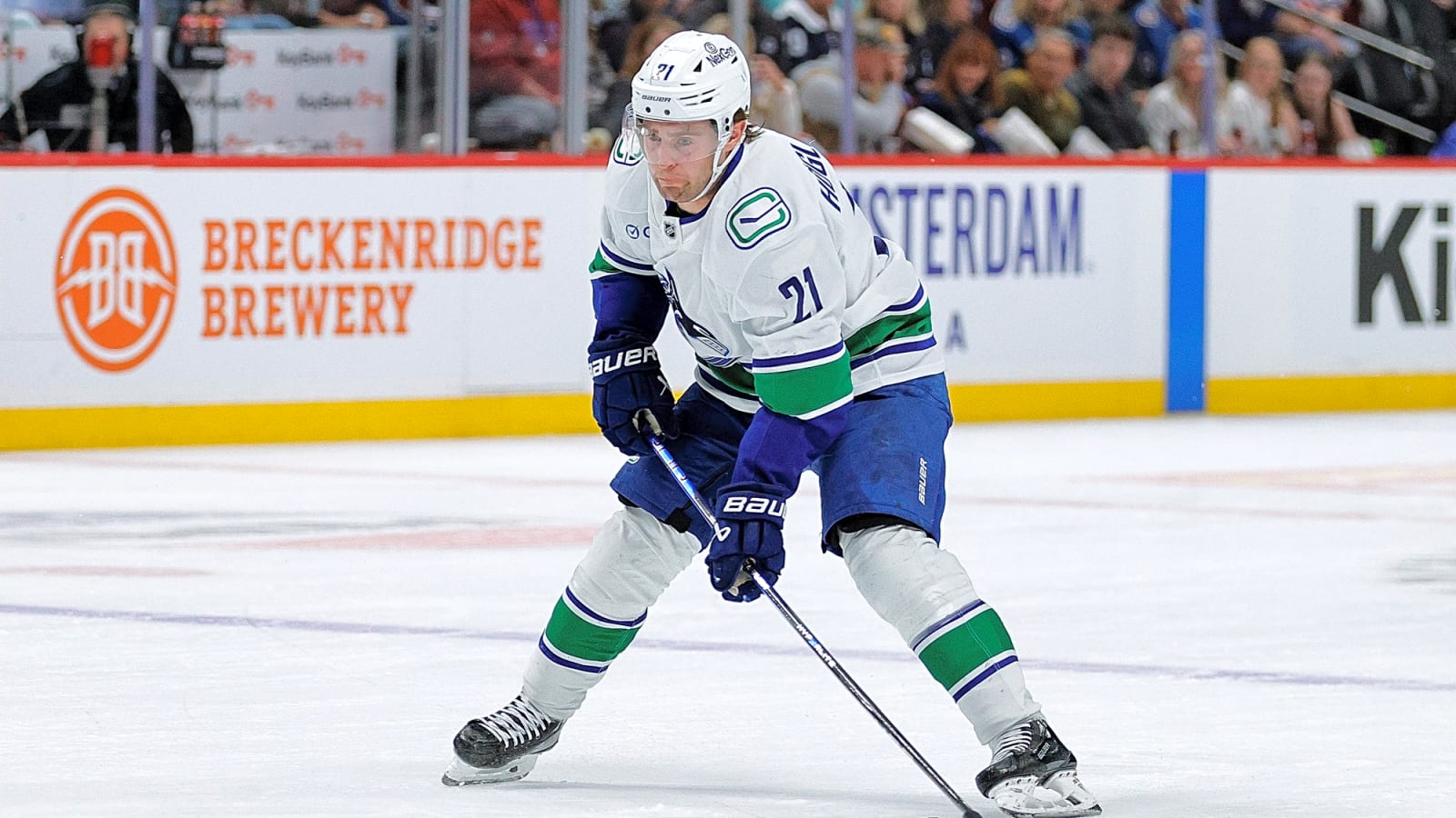 Canucks’ Nils Hoglander Out 8-10 Weeks After Lower-Body Surgery