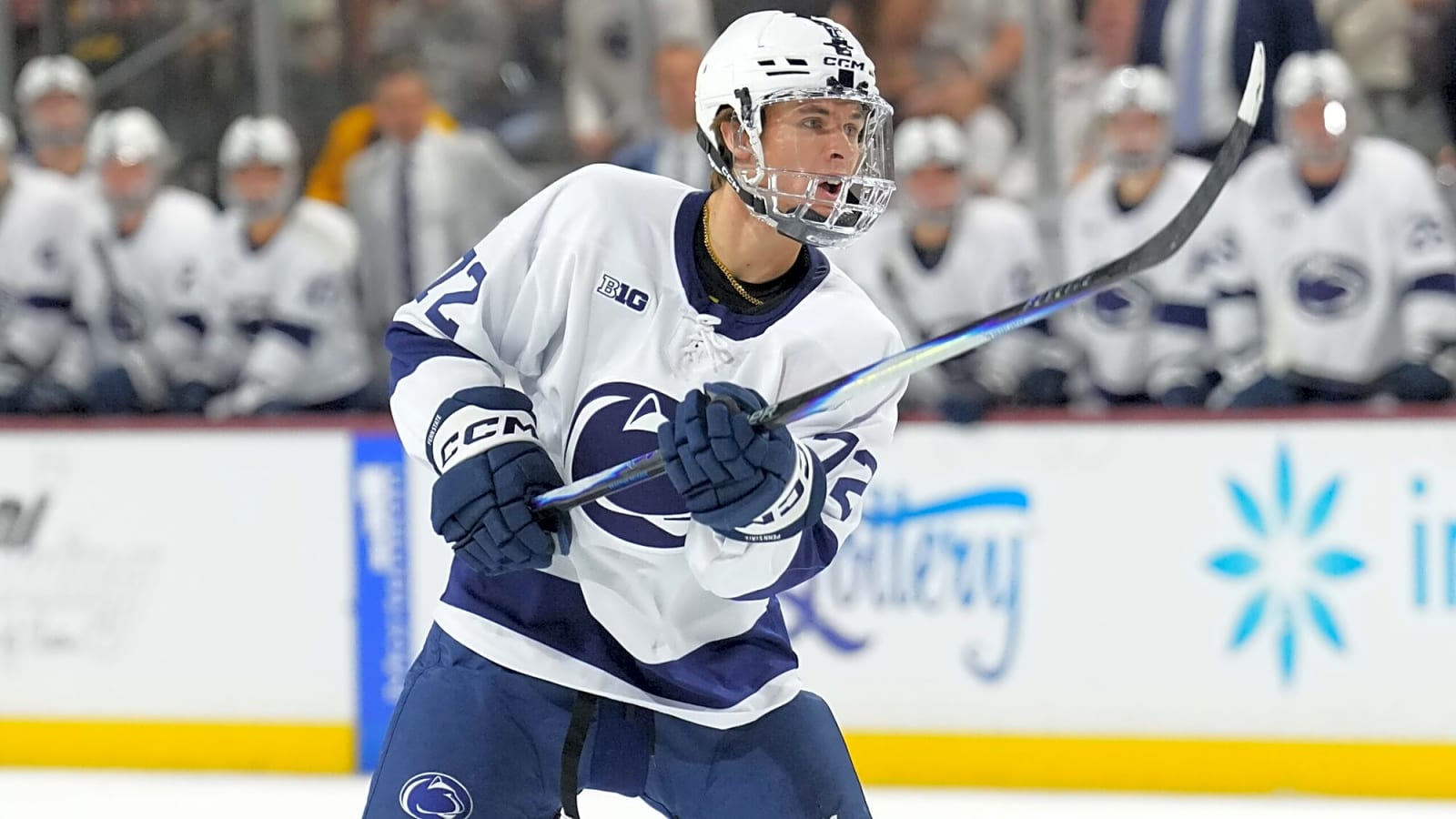Gavin McKenna, James Hagens highlight 2026 Hobey Baker Award top 10 finalists