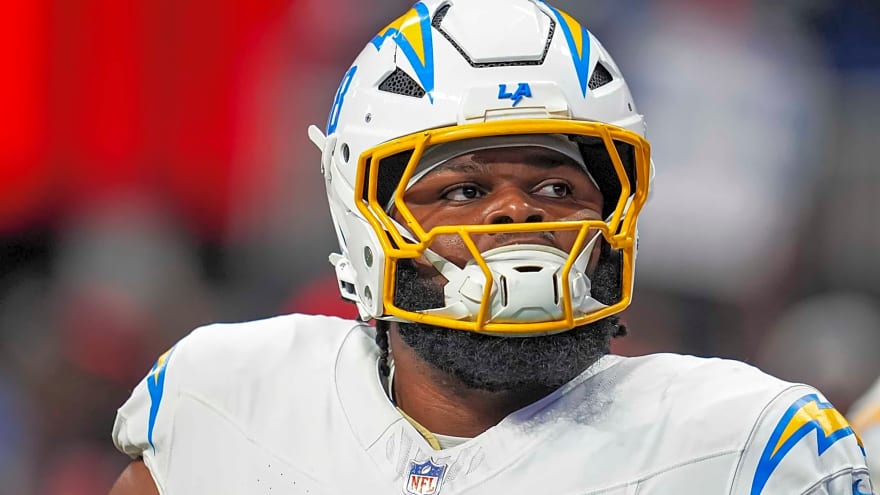 Miami Dolphins: Land Versatile Blocker With 43 Career Starts