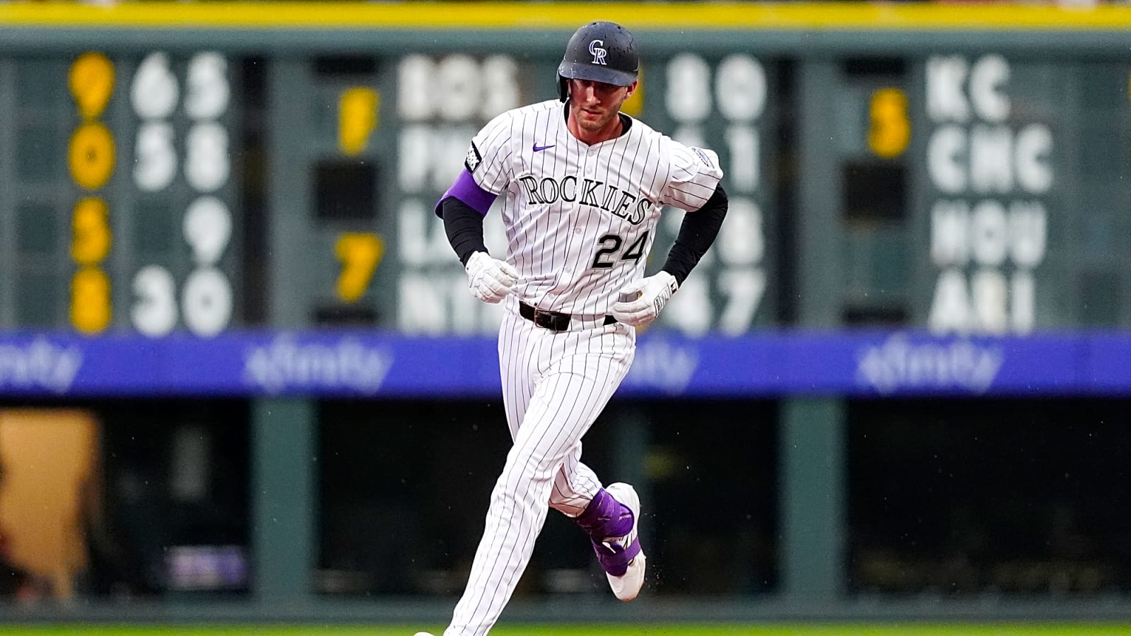 Mariners have shown interest in this Rockies infielder