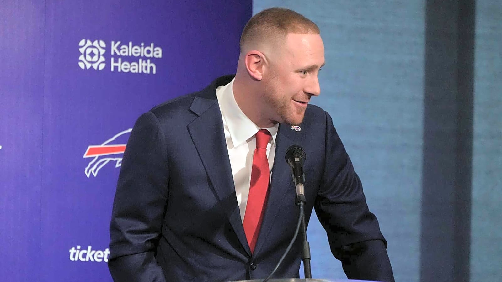 Bills To Hire Pete Carmichael Jr. As OC