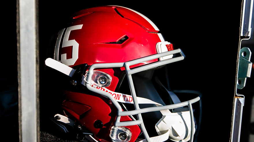 Alabama offers senior wide receiver from Georgia