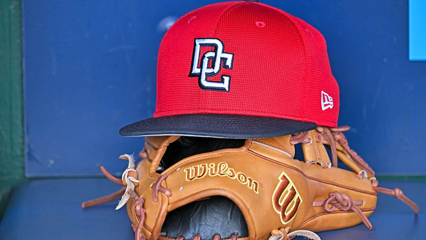 Nationals Sign Alex Young To Minor League Deal