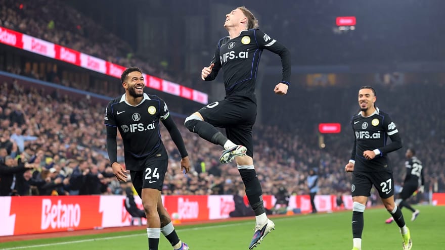 Peter Crouch names the two Chelsea players he would pay to go and watch