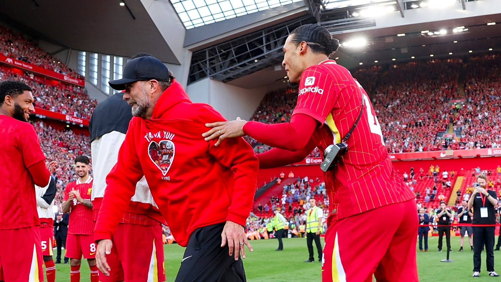 Klopp breaks silence on Slot, players, and texts