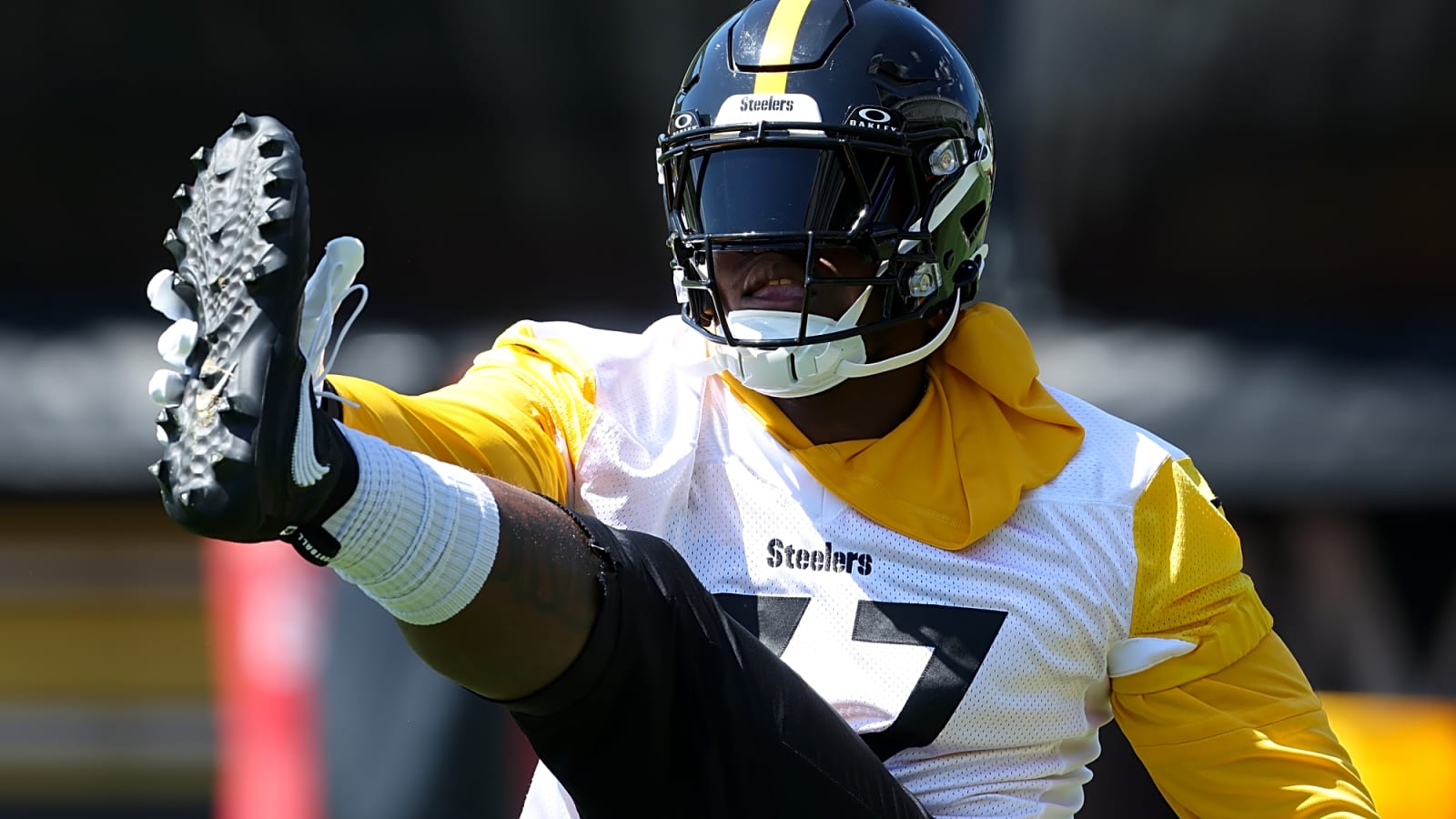 Cowboys Retraining Broderick Jones’ Technique After Steelers Trade
