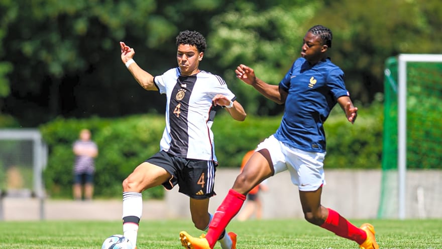 Report: Chelsea face competition for Ligue 1 striker from Man United, Saudi clubs also interested