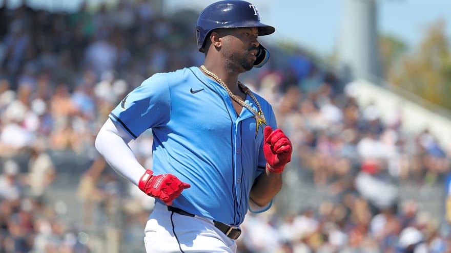 Blue Jays Re-Sign Eloy Jimenez To Minor League Deal
