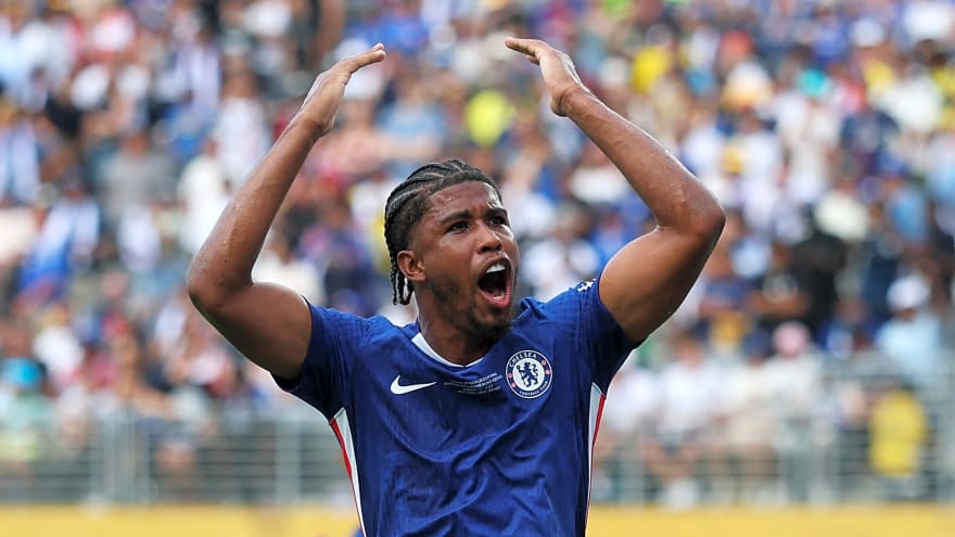 Exit not ruled out: Chelsea could allow Manchester United transfer target to leave