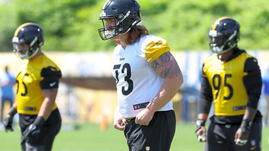 Steelers Coach Reveals Amazing Leadership Trait That Made Gennings Dunker Stand Out
