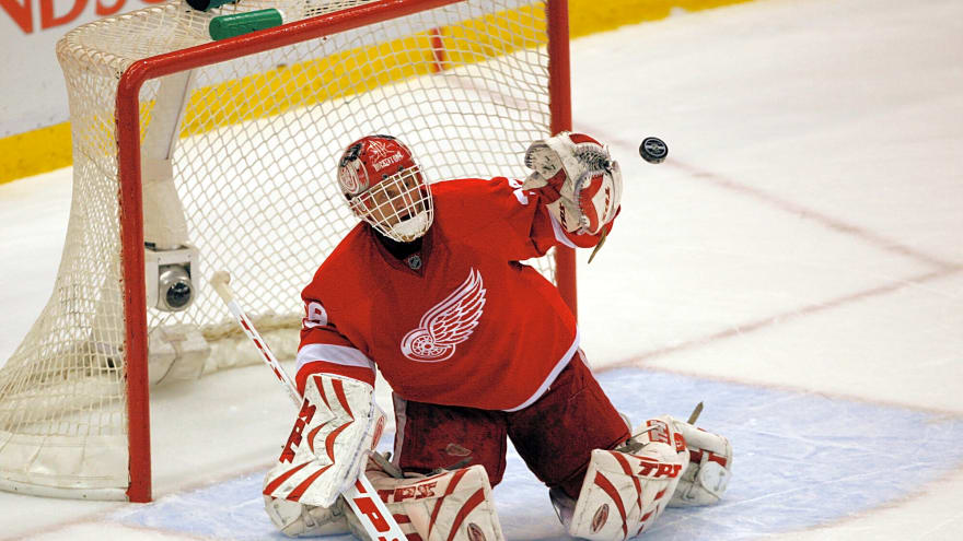 NHL Records: A Look at Four Star Goalies With 5+ Vezina Trophies