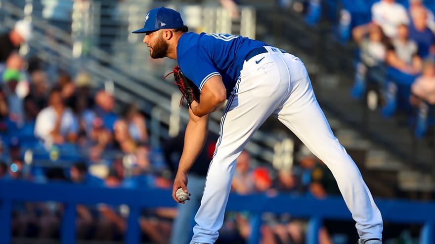Diamondbacks Sign Junior Fernandez To Minor League Contract