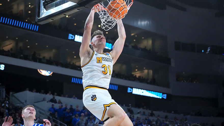 Celtics Sign Caleb Grill To Training Camp Deal