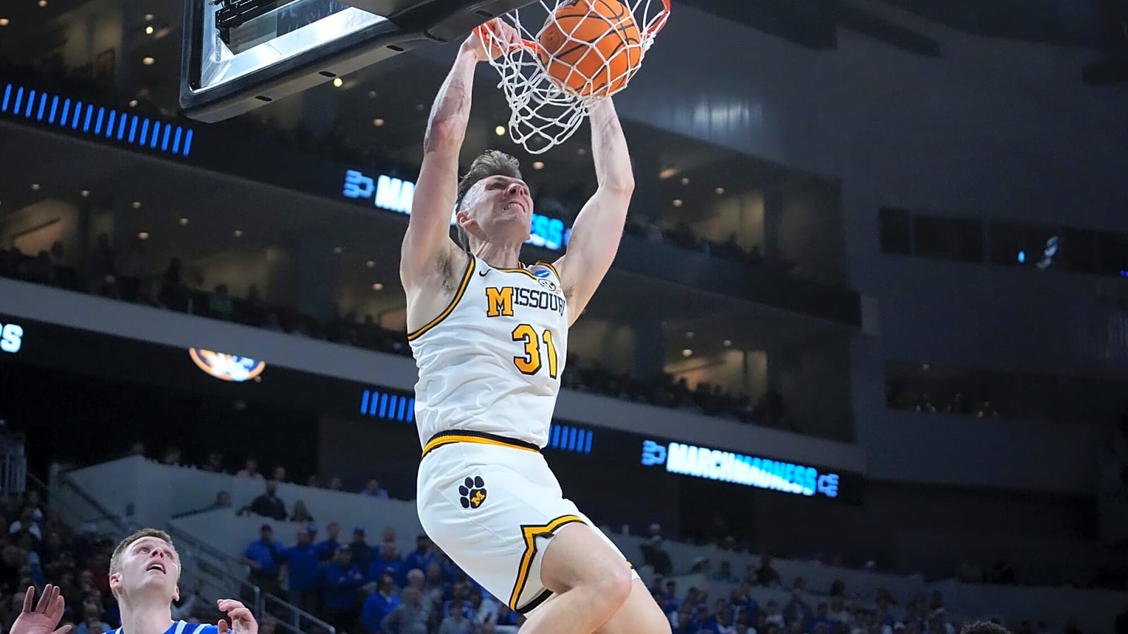 Celtics Sign Caleb Grill To Training Camp Deal