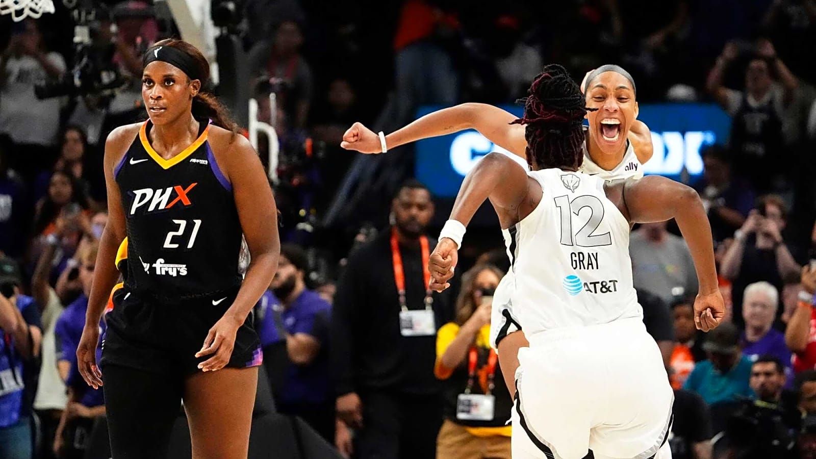 Las Vegas Aces Sweep Short-Handed Phoenix Mercury