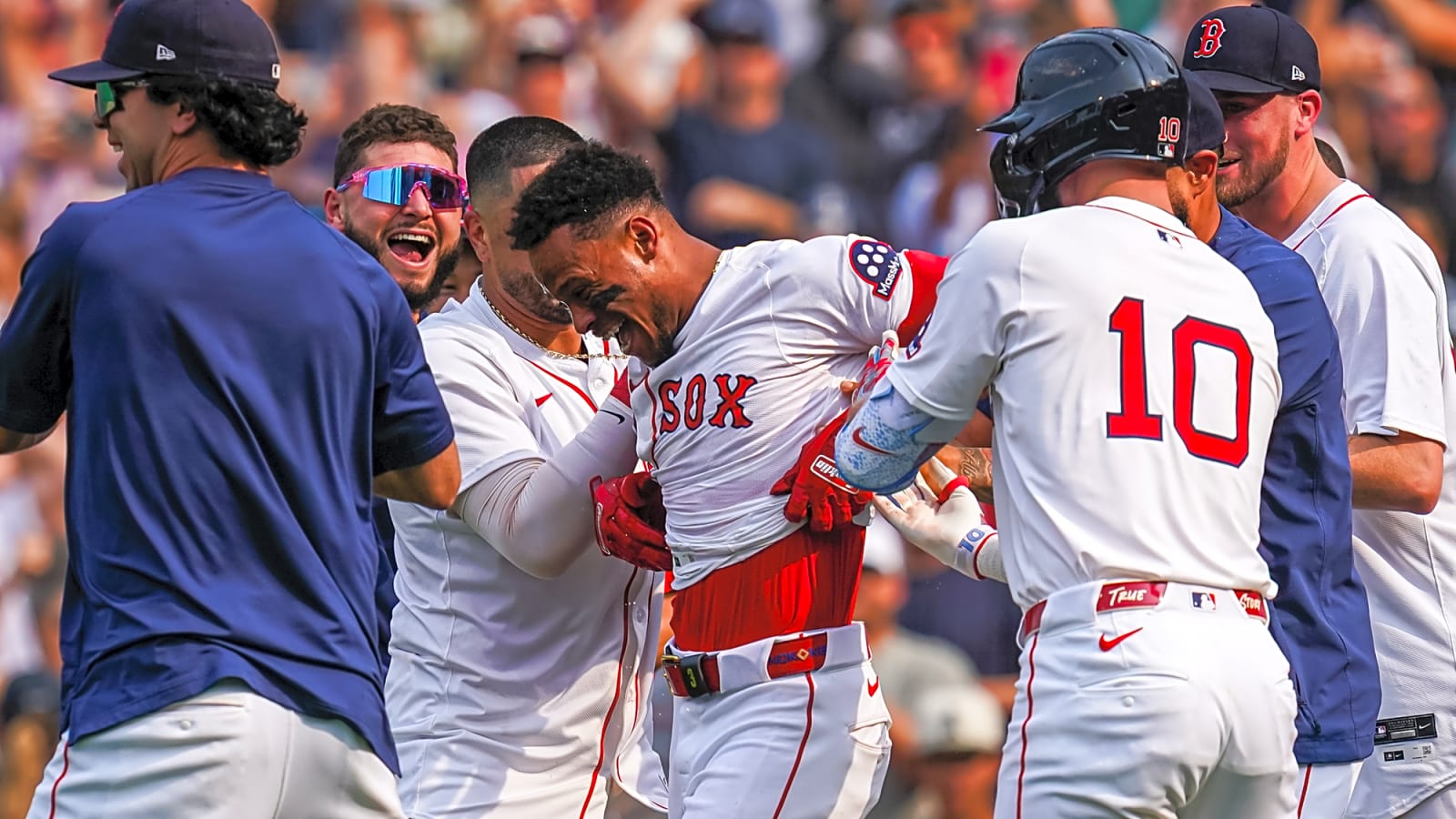 Red Sox win game on shortest walk-off home run you will see