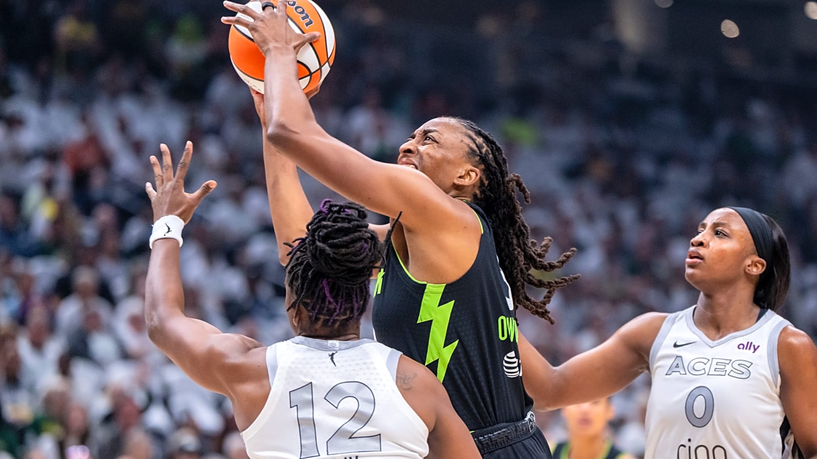 Aces' winning streak snapped as Storm force a Game 3 in stunner