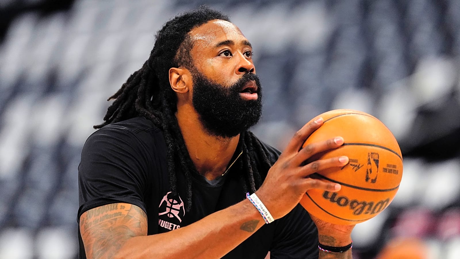 Pelicans sign veteran big man to one-year deal