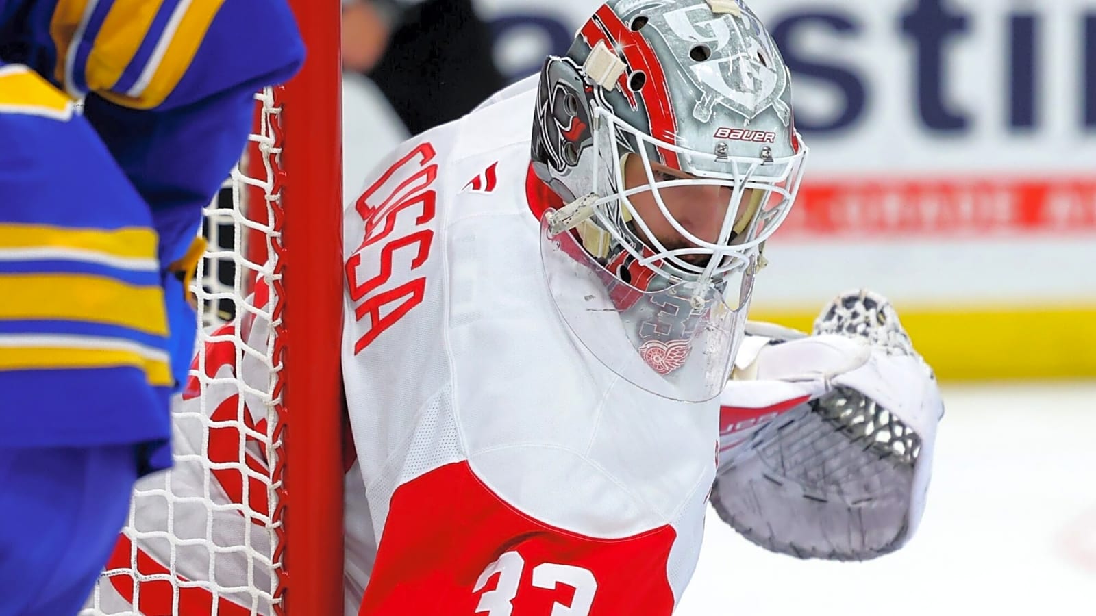 Mammoth sign Sebastian Cossa to two-year contract